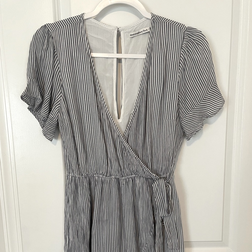 Abercrombie Romper MP size